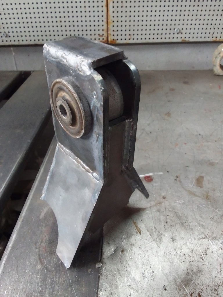 Кронштейн верхнього важеля dana 30 jeep xj zj 5mm!! Ціна