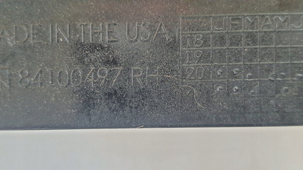 фото №9, Накладка pr. lew na решітка бампера chevrolet corvette c8 84100497 84100496