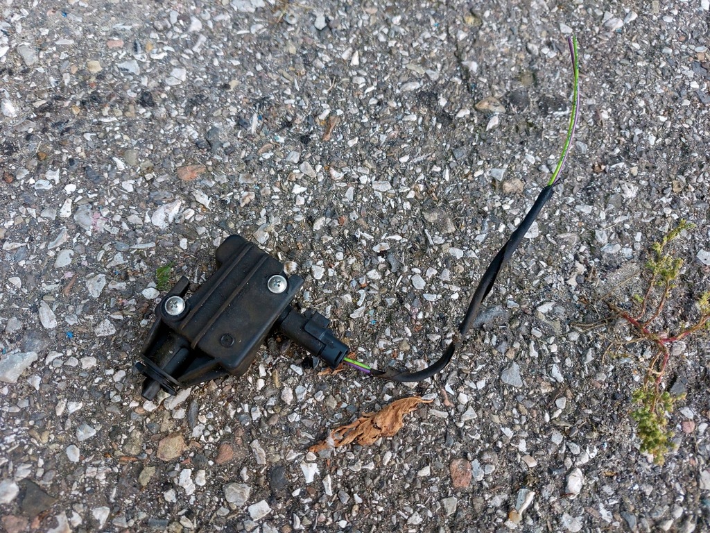 фото №1, Привод крышка топлива citroen c4 ii ds4 бензин