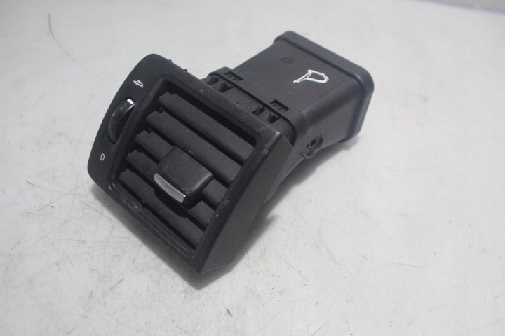 фото №1, Решітка обдув права volvo v50