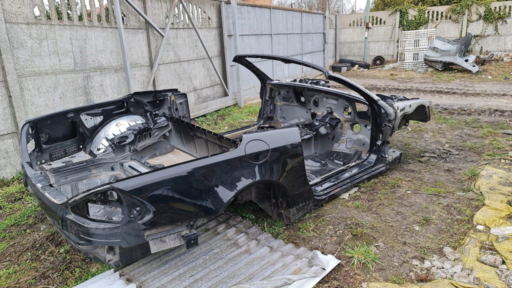 фото №1, Mercedes sl w230 кузов четверть правый задняя правая задняя 040