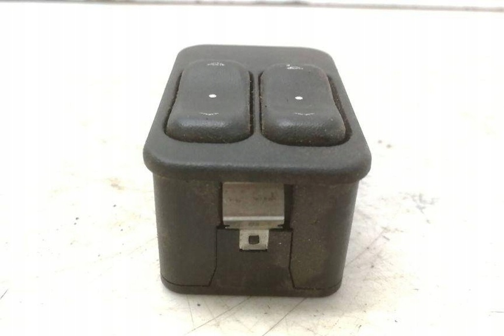 фото №7, Кнопка керування вікон задніх лівих двері opel ampera 13363202 1.36l