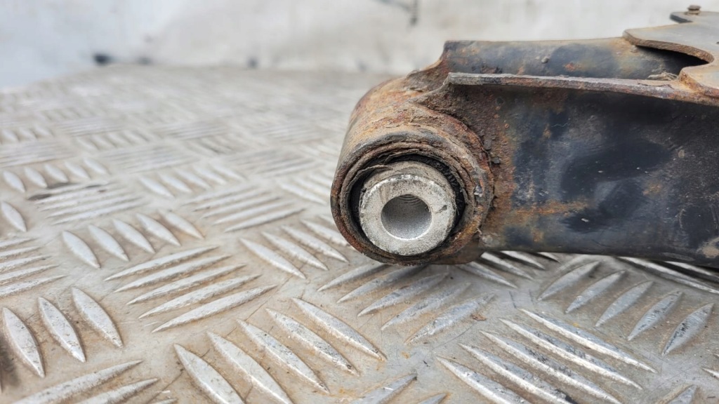 фото №10, Mercedes w220 рычаг левый правый задняя dół