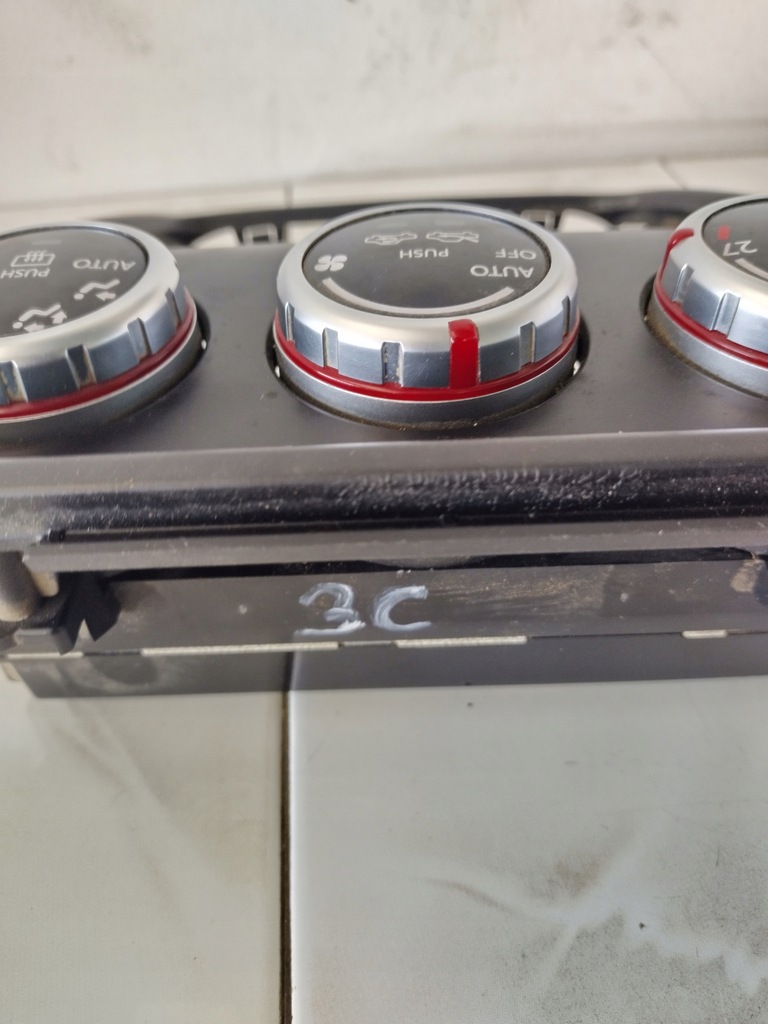 фото №6, Fiat sedici suzuki sx4 оригинальный номер 39510-79j0 панель кондиционера обдув с рамка