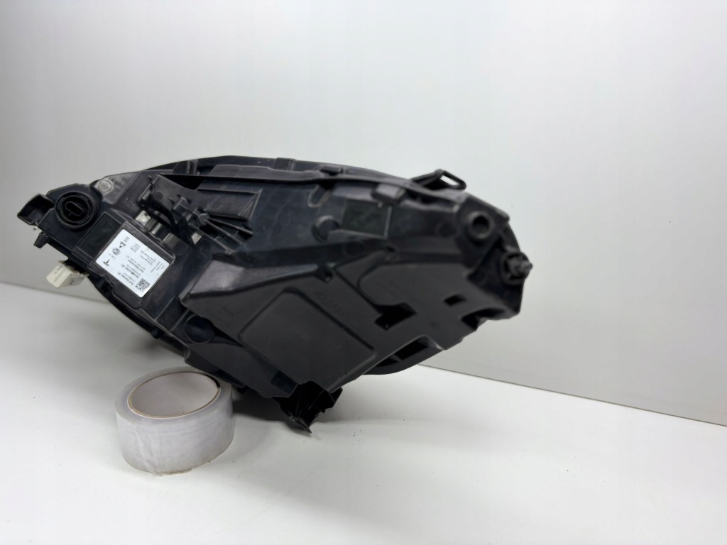 Tesla 3 рестайлинг  лампа передняя full led правый перед 1514953 Цена