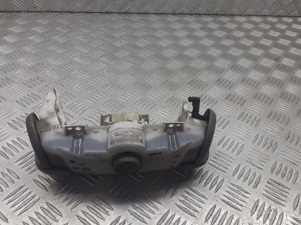 фото №1, Панель управление обдув peugeot 107 69617004