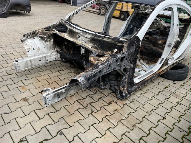 фото №1, Четверть левый перед mercedes w117 cla 18r.