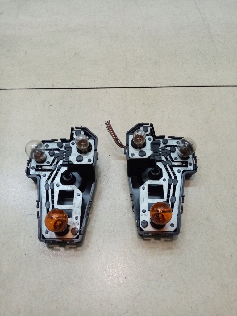 фото №1, Вкладиш лампи лівий правий задня galaxy 2.0 95vw13n004ea