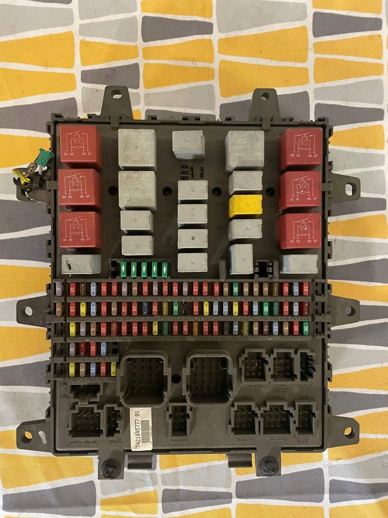 фото №1, Renault коробка передач запобіжників 518849203