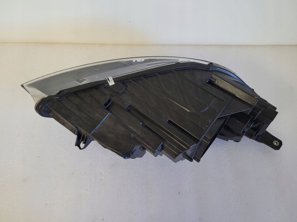 Volvo v40 рестайлинг  фара левая full led система левый 31420443 Оригинал