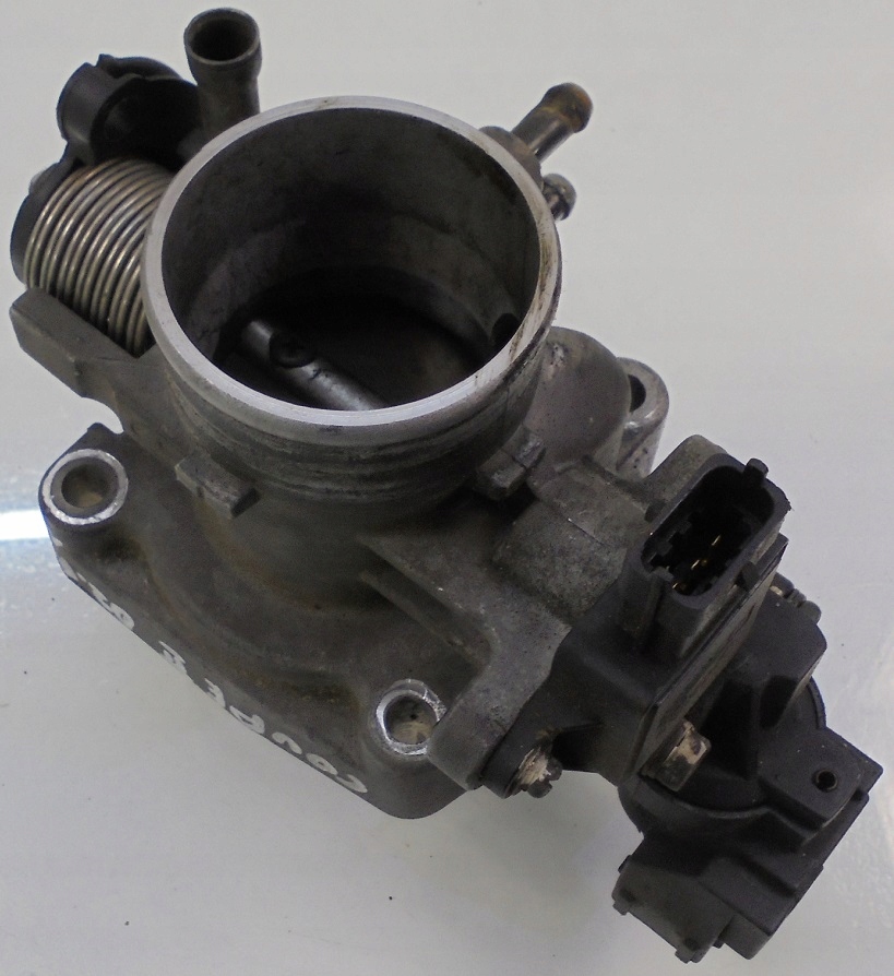 фото №1, Hyundai coupe ii 02 r 1.6 16v дроссельная заслонка