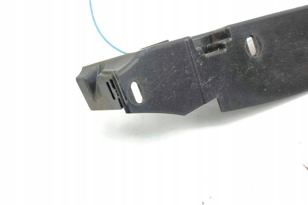 фото №13, Правий напрямна заднього бампера bmw i3 i01 19593510 0.6l 2015