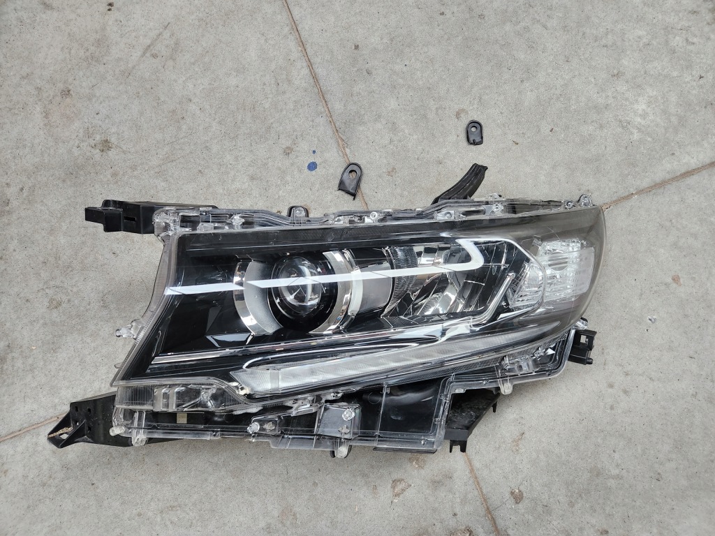 фото №1, Toyota land cruiser 150 full led 18 - оригинал