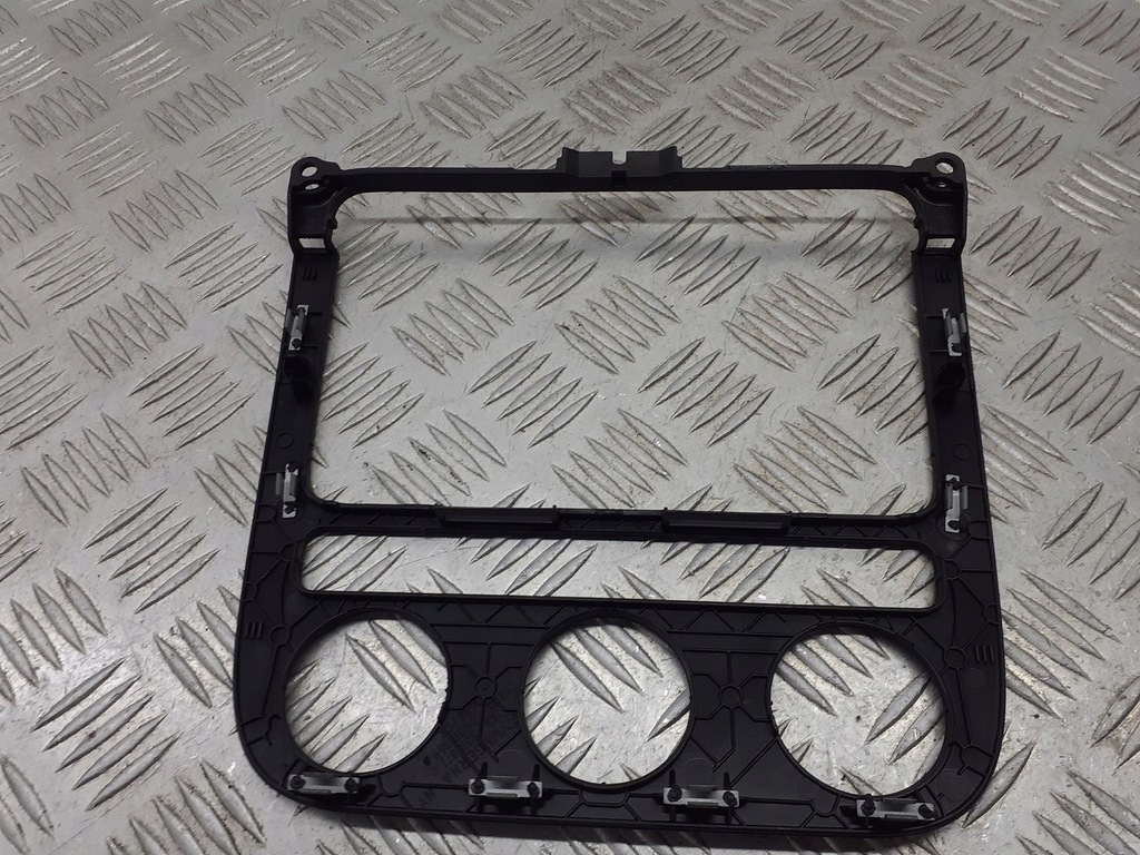 фото №3, Рамка радио vw golf v 1.4 1k0858071c