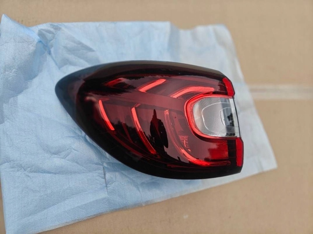 фото №1, Renault captur lift led задняя лампа задняя левая