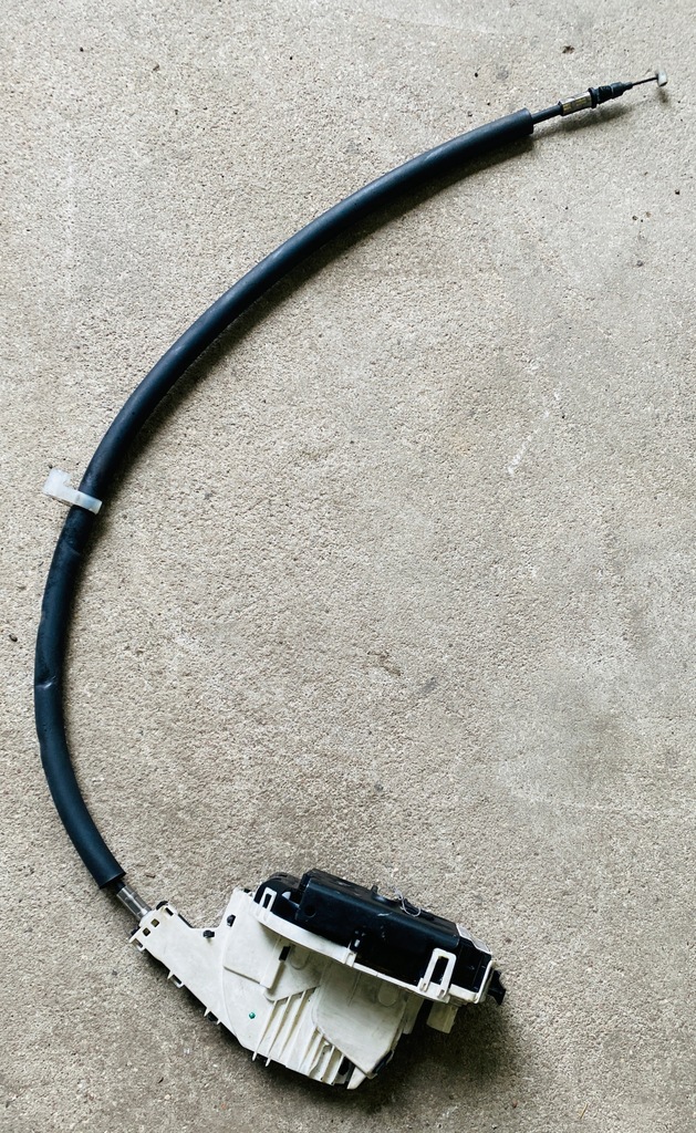 фото №1, Maserati levante замок двері 670101185 правий задня