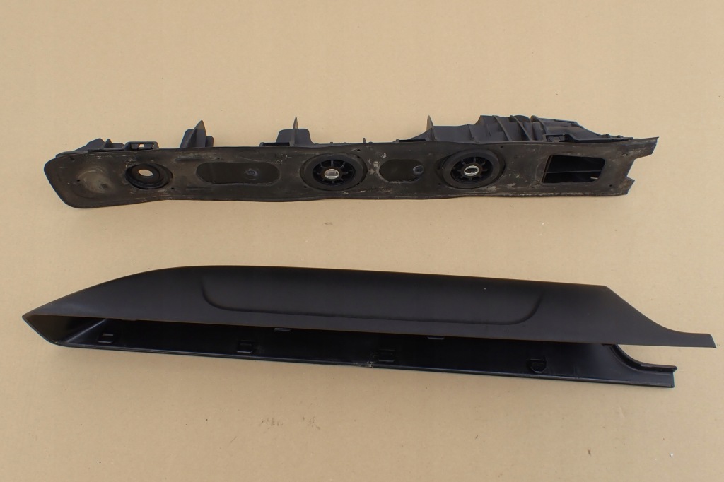 Завершення рейлінг правий задні dacia duster 1.6 b 738867603r Доставка