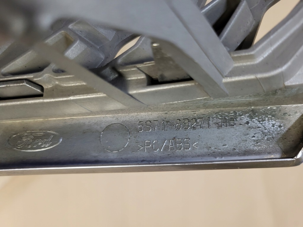 Решётка  перед решётка радиатора молдинг хром решётка бампера ford mondeo mk3 3 рестайлинг  оригинальный номер Недорого