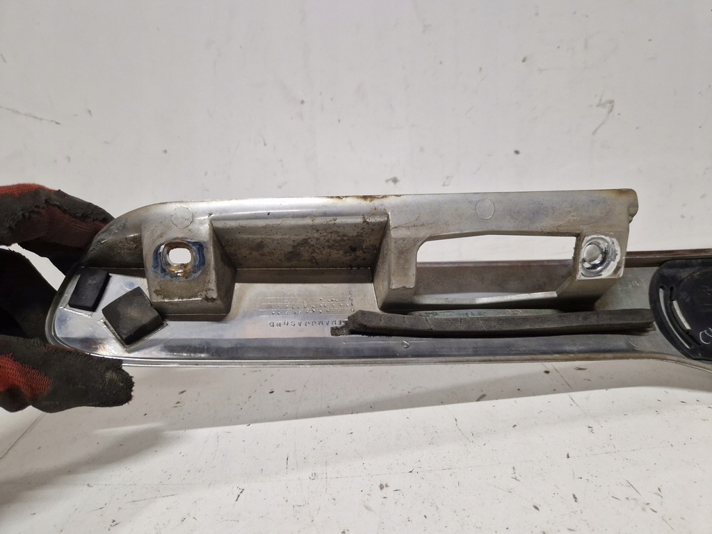 фото №10, Накладка молдинг кришки багажника задня mazda tribute 2.0 b 16v 00-07 124km