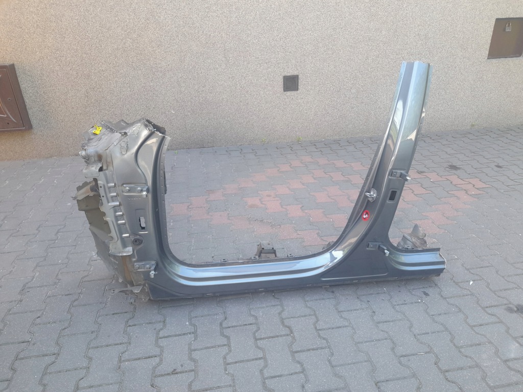 фото №1, Порог левый блок двигателя ab volvo xc60 ii 2020r цвет 714 w-wa