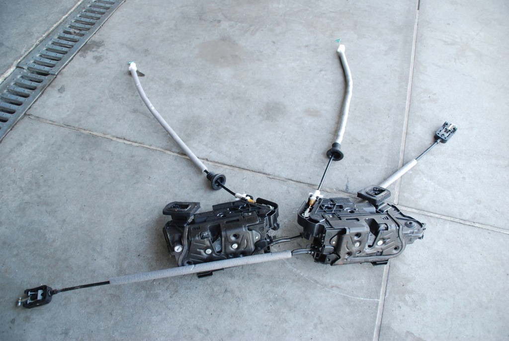 фото №1, Skoda superb iii замок двері l / p перед uk