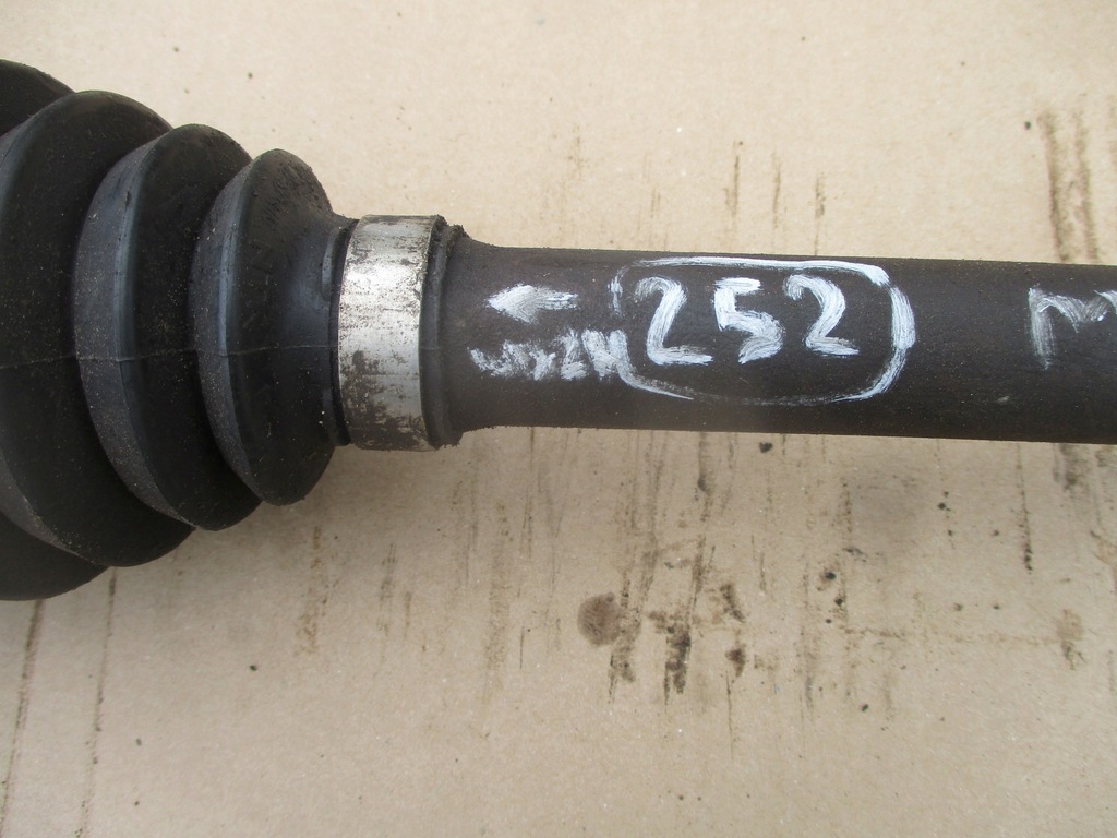 фото №4, Приводной вал правая 391006777r renault megane iii 1.5dci