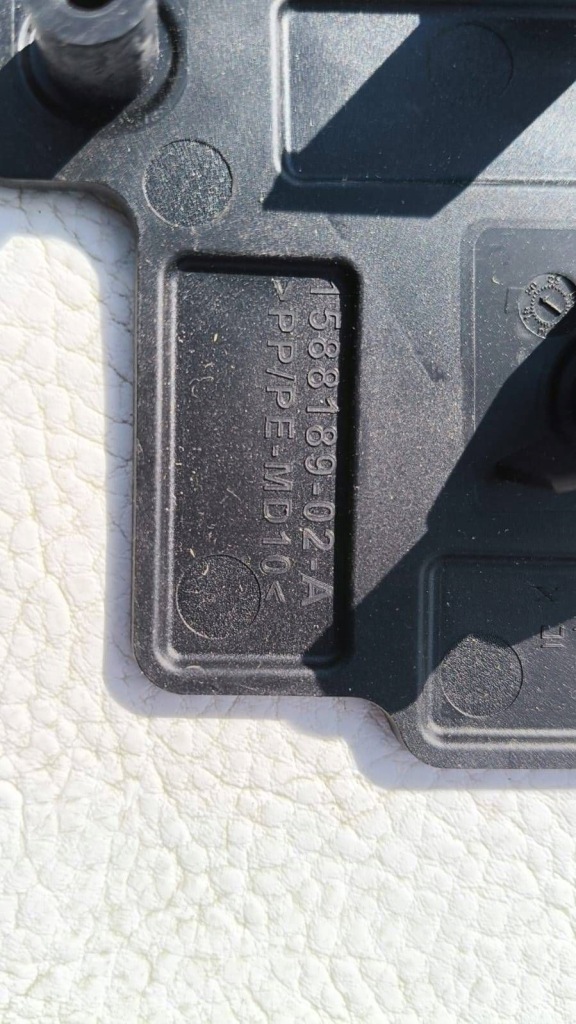 Заглушка рамка бампера правый перед tesla model x 158818902a Доставка