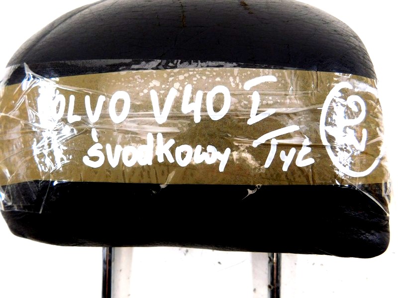 фото №8, R/20 volvo v40 подголовник спинка сиденье середина задняя