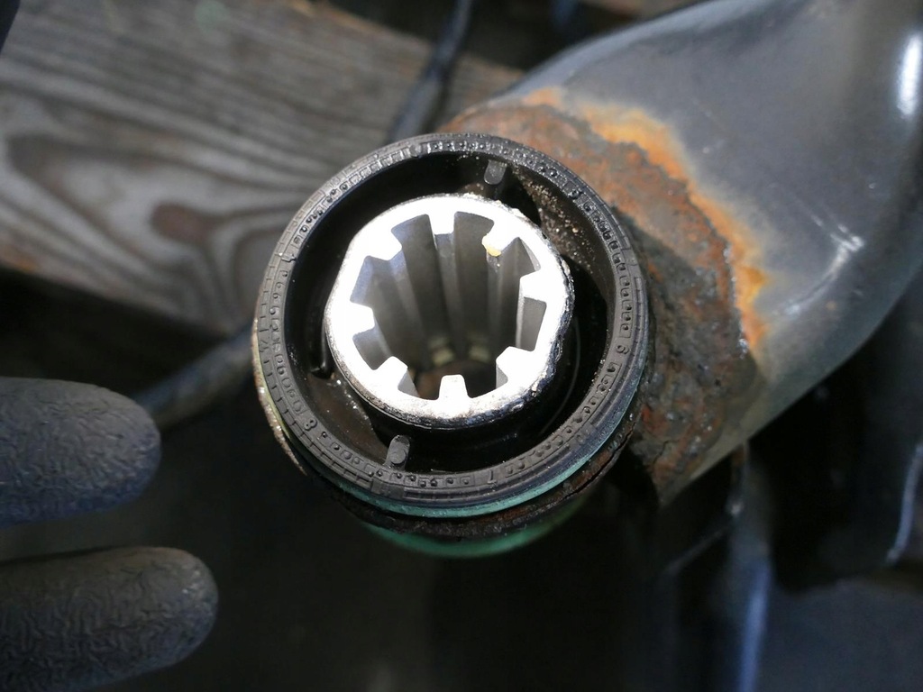 фото №12, Volvo xc60 i lift 2.4 d5 awd подрамник подрамник ступица диск суппорт амортизатор