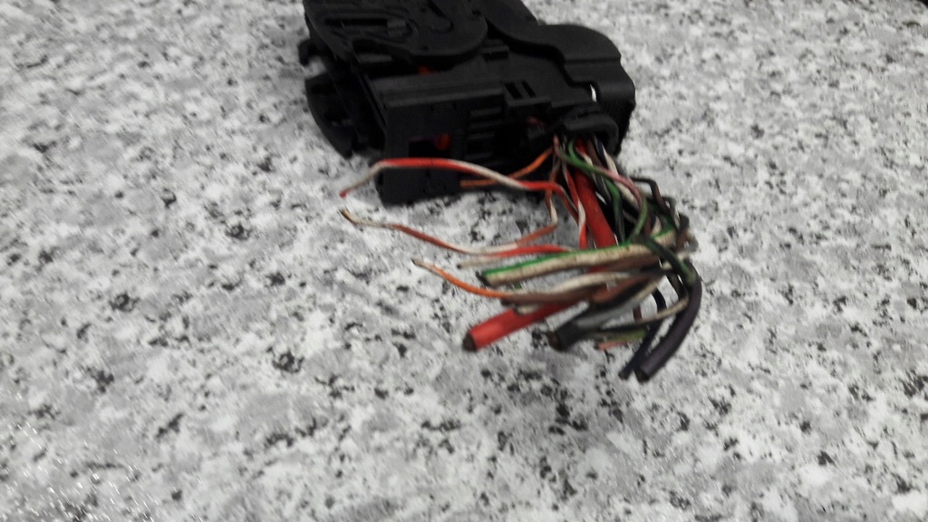 фото №6, Штекер насоса fiat grande punto