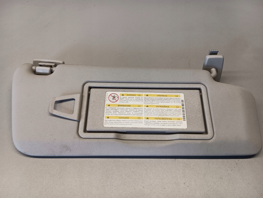 фото №1, Козирок козирок правий перед mercedes w204