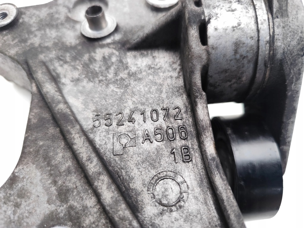 Alfa romeo mito кронштейн генератора 0.9 twinair бензин 77kw 105 hp с Разборки