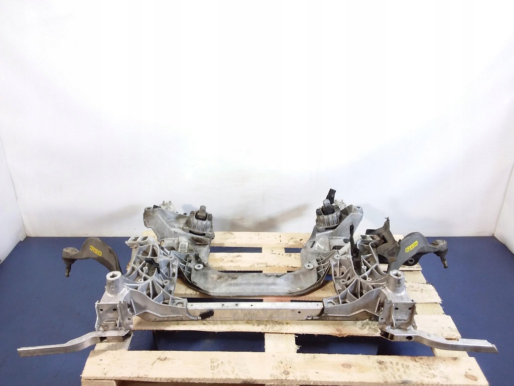 фото №1, Bmw 750i f01 .4.4 b подрамник подрамник