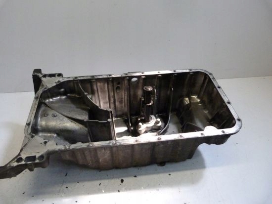 фото №1, Поддон масляная r6110140202 mercedes vito w638