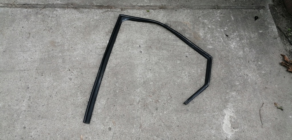 фото №1, Hyundai i30 ii прокладка дверь левый задняя kombi