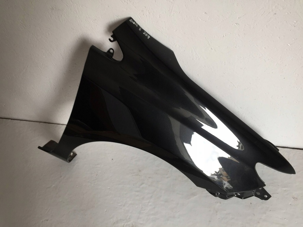 фото №6, Toyota auris ii , błotnim перед правый цвет 209