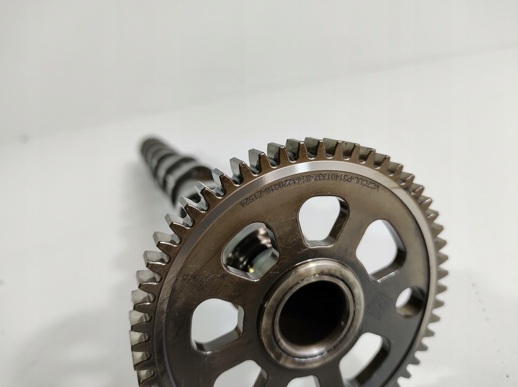 фото №8, Volvo v40 2.0 d4 12- вал распределительного вала