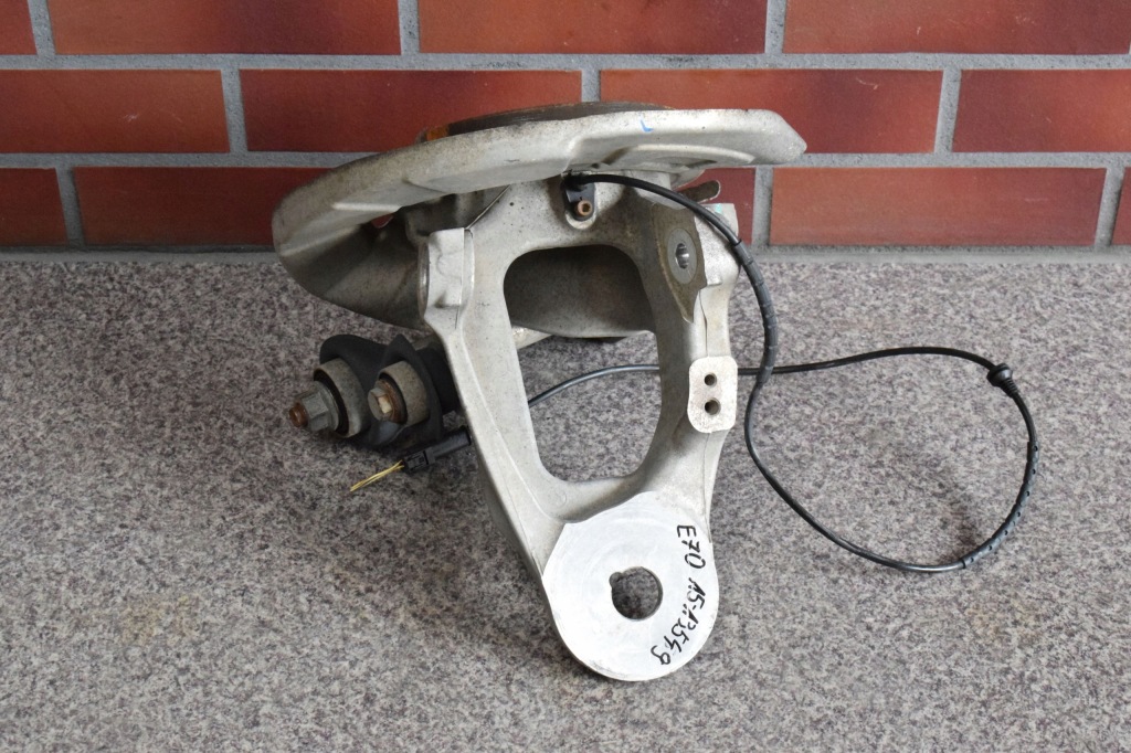 фото №1, Поворотный кулак правая задняя bmw x5 x6 e70 e71