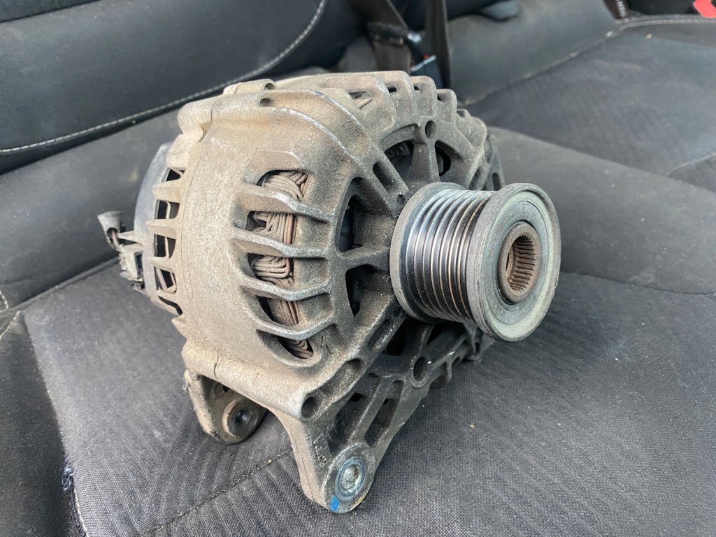 Купить Renault trafic 3 3 van 14- генератор 1.6 dci fg 15t071 216039362