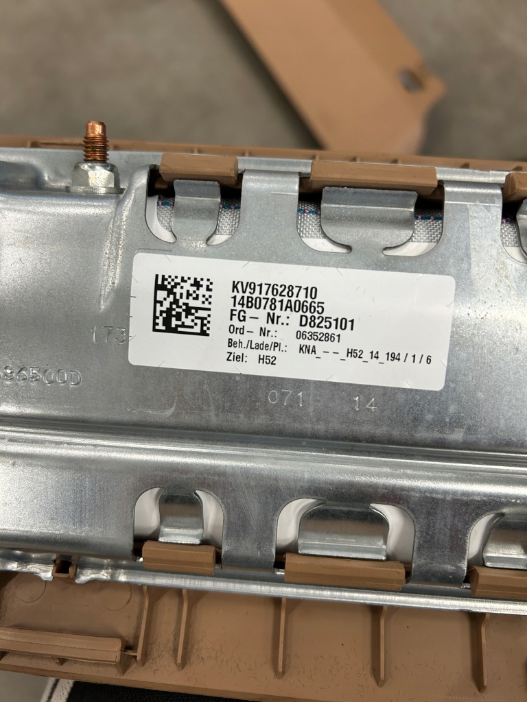 фото №6, Консоль приборная панель ремни наколенники bmw 7 f01 f02 lci lift 2014 usa коленная подушка безопасности pas