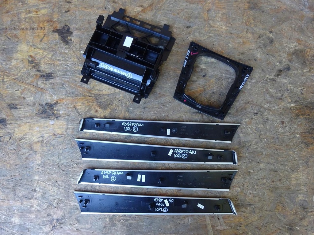 фото №10, Audi a3 8p 8p4 5d sportback накладки декори двері рамка механічна коробка передач s-line