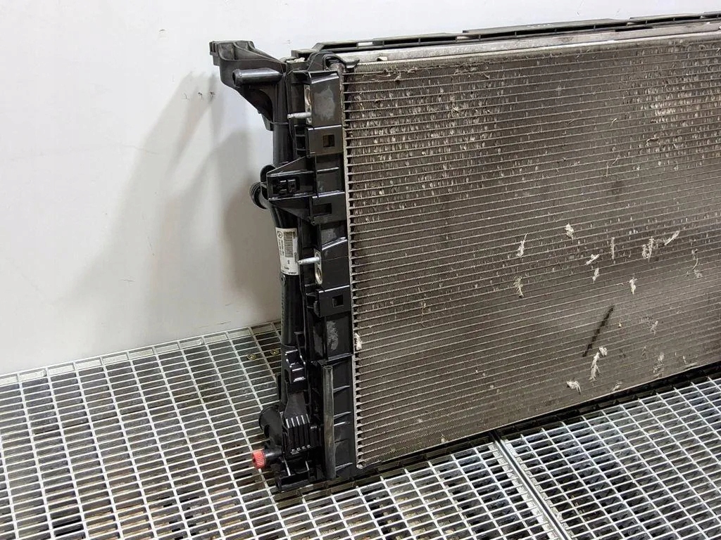 Комплект радіатор mercedes-benz b w246, w242 a2465000454 1.46l дизель 2016 Зі Шроту