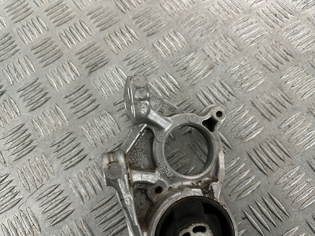 Peugeot citroen опора полуось 81090780 в Украине