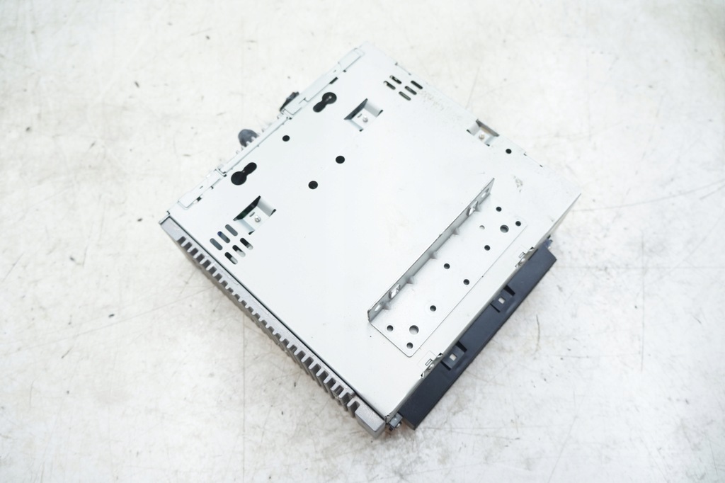 фото №1, Чейнджер радио дисков volvo s40 v50 c30 оригинальный номер 31260527