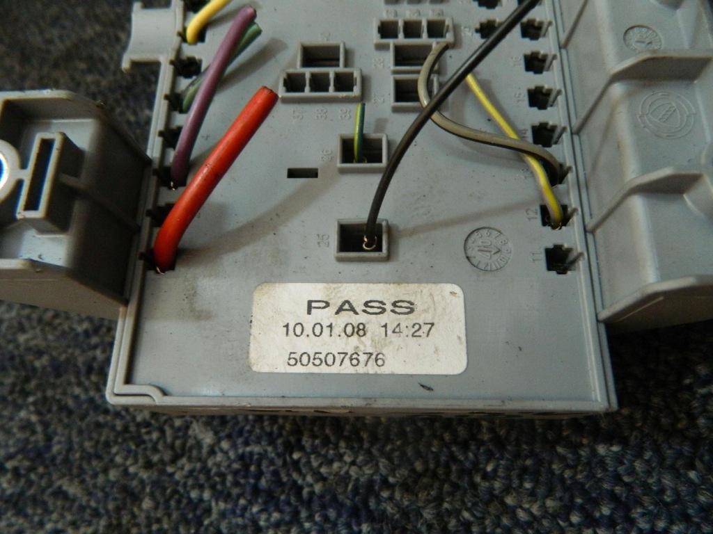 фото №4, Коробка предохранителей alfa romeo giulietta задняя