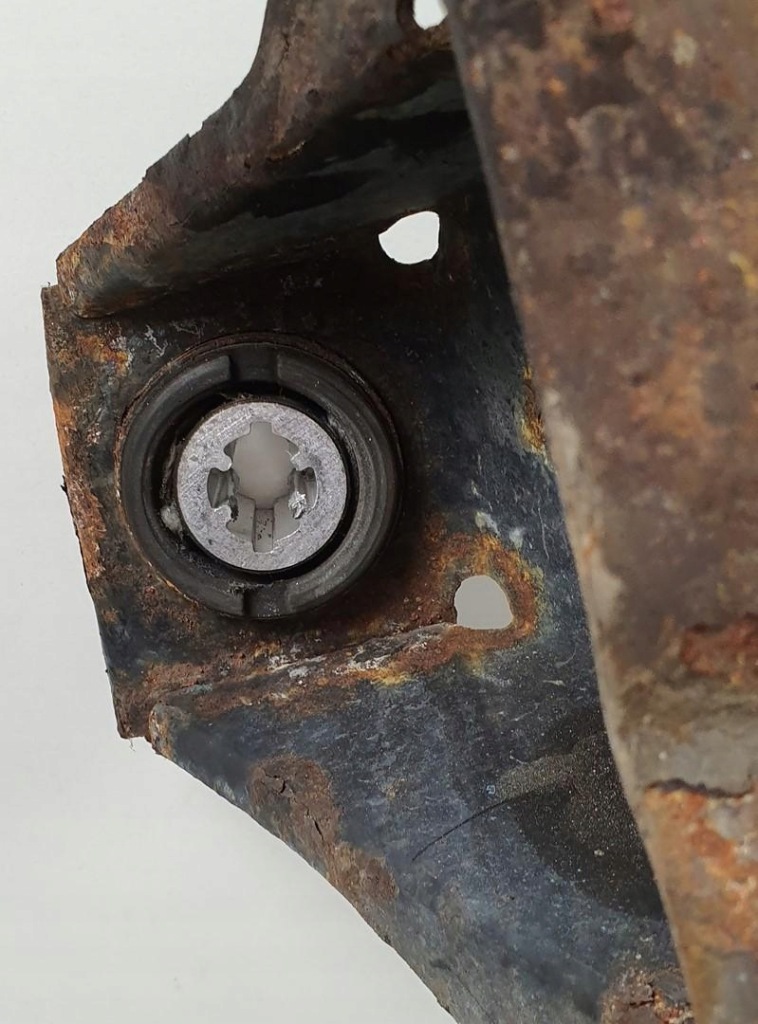 фото №7, Підрамник підрамник балка поперечина перед jaguar x-type x400