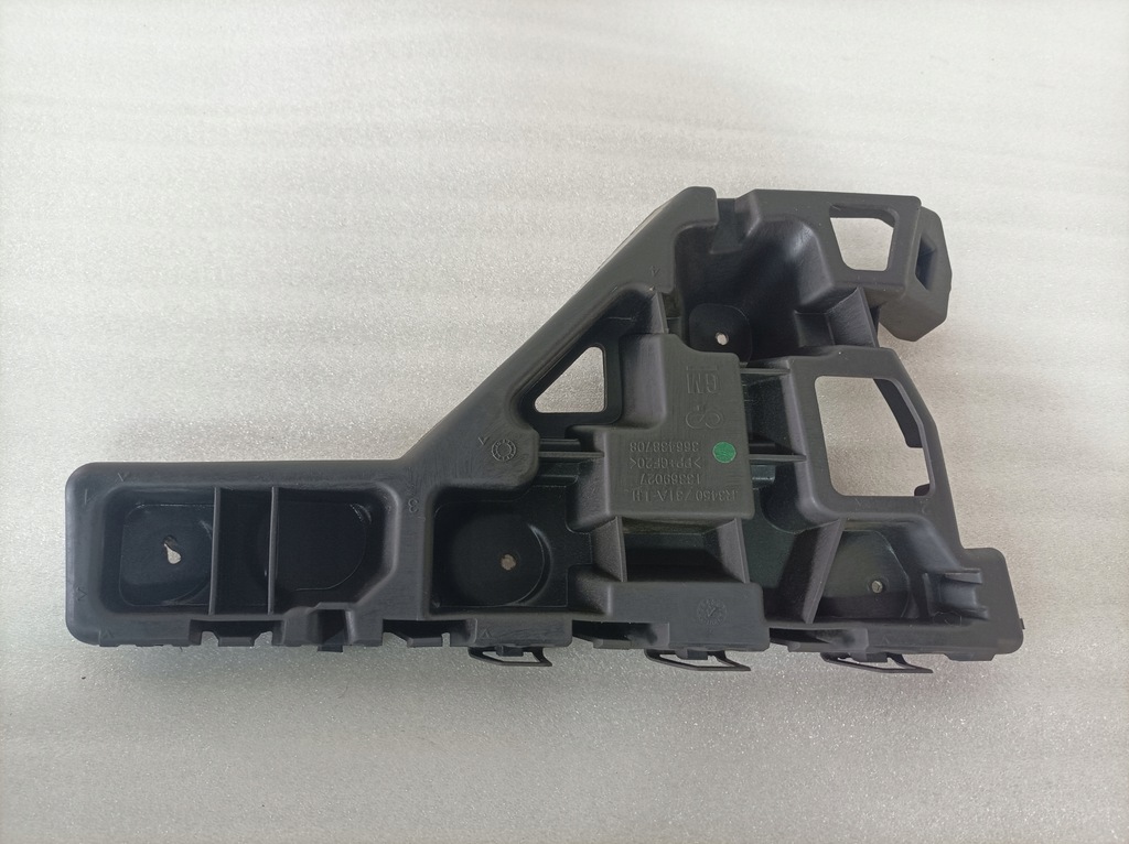 фото №1, Opel cascada напрямна лівий бампера задня 13369027