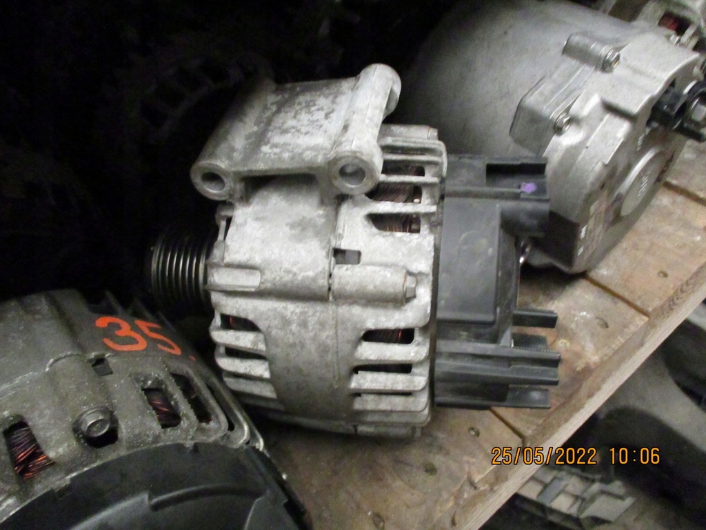 фото №1, 104. генератор mercedes a0009063000