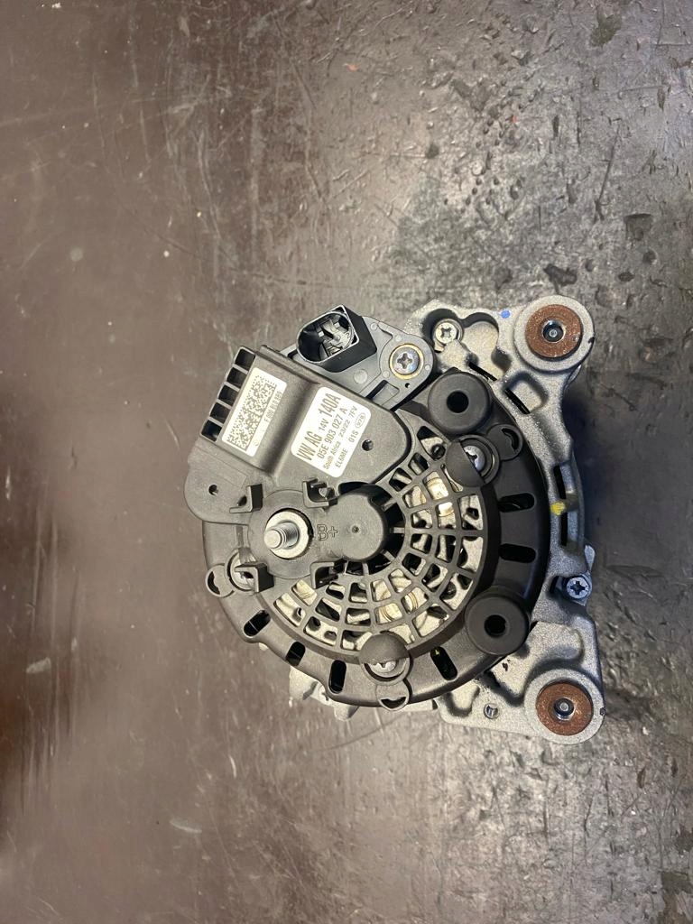 Купити Генератор 05e903027a vw audi 140a
