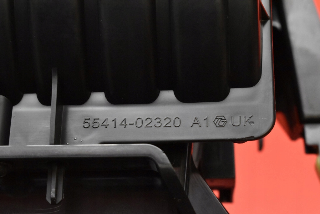 фото №12, Бардачок туннель среднего 55414-02320 toyota auris ii e18 lift 15-18